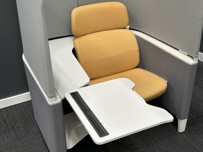 Brody Privacy Lounge & Footrest – Steelcase - Image 4