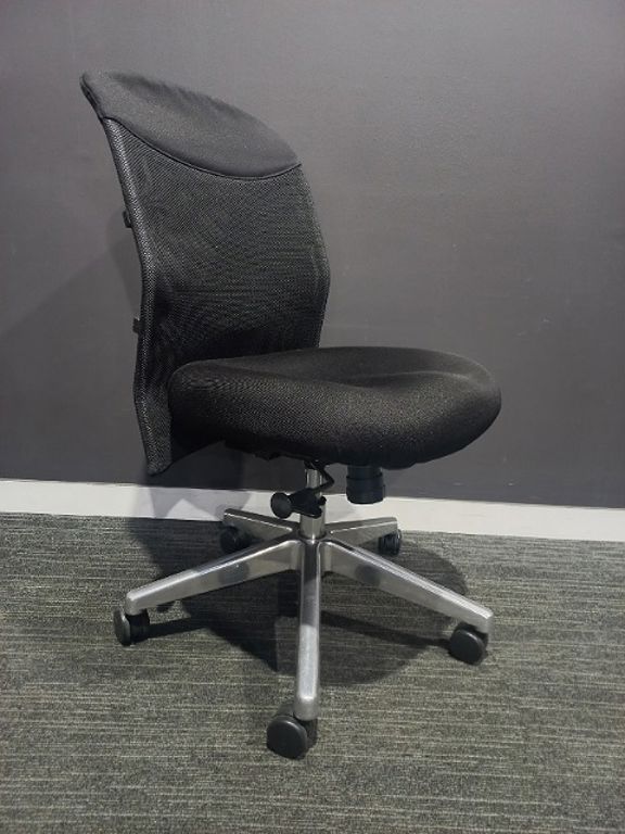 Ergonomic Office Chair | FIL Furniture